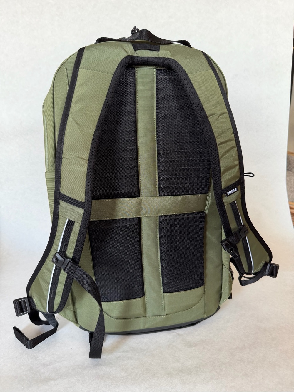 Thule Paramount Commuter Backpack 27L Olivine Green NWT - Picture 6 of 6